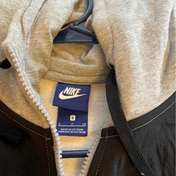 Nike Men’s Swoosh Zip Fleece Hoodie - Picture 4 of 5